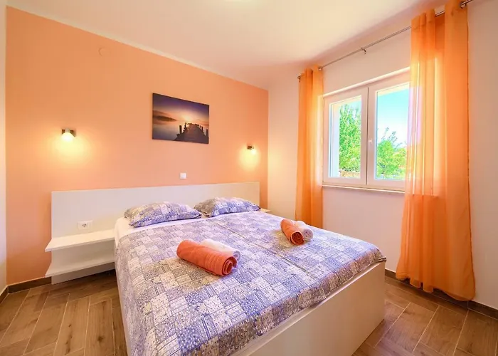 Stela Apartament Pinezići