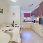 Stela شقة