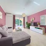 Apartment Stela