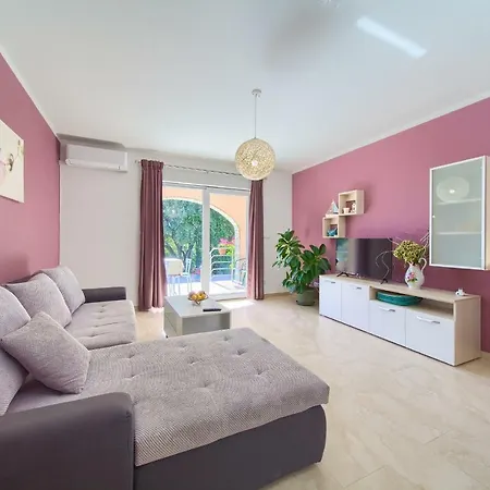 Apartment Stela