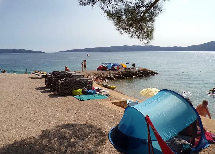 Stela * Pinezići