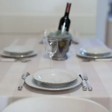 Apartament Stela *